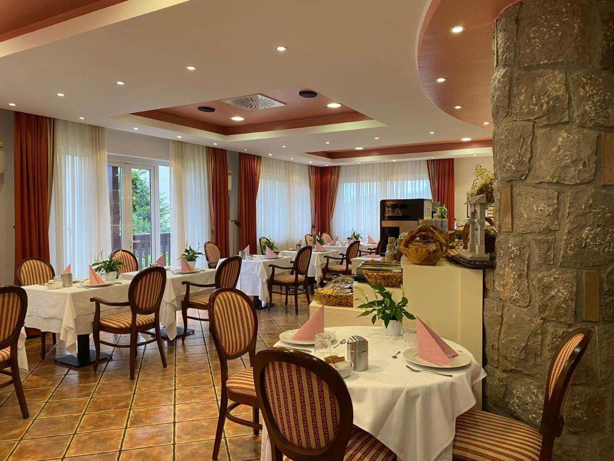 Hotel Grahor Depandance Sezana Bagian luar foto