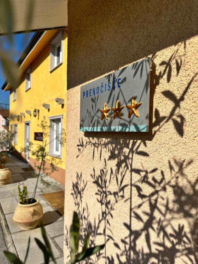 Hotel Grahor Depandance Sezana Bagian luar foto