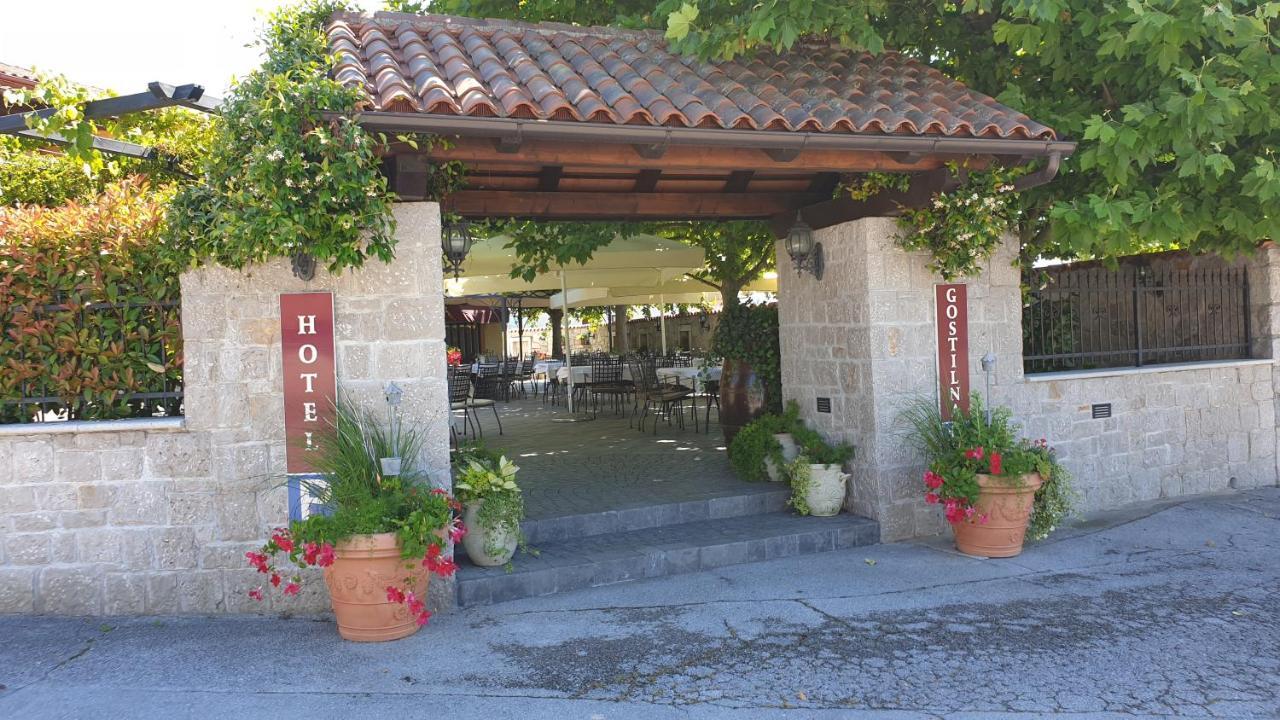 Hotel Grahor Depandance Sezana Bagian luar foto